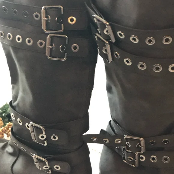 Women's Black Buckle Boots - Picture 3 of 11